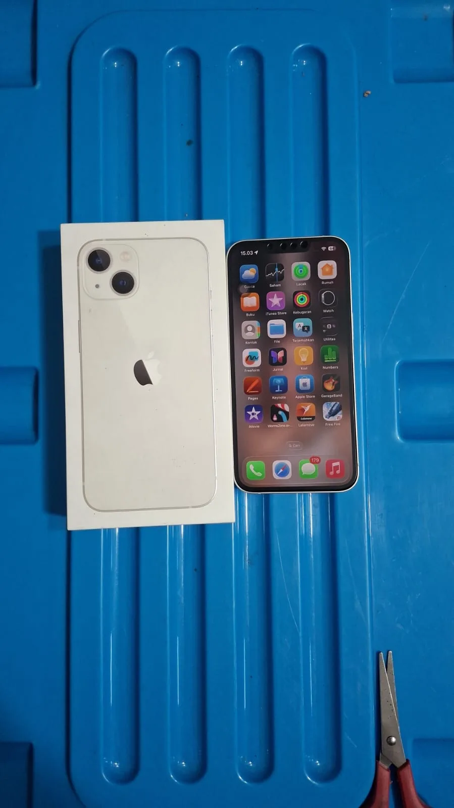 iPhone 13 (Starlight, 128GB)